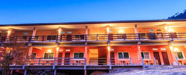 Alacakaranlık bölgesinde otel