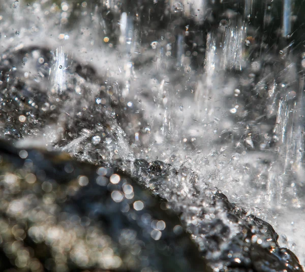 Cascada en el bosque verde — Foto de Stock