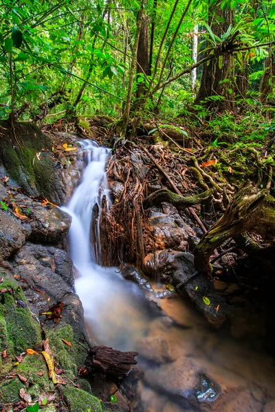 Cascada, Sra Nang Manora Forest Park Cascada — Foto de Stock