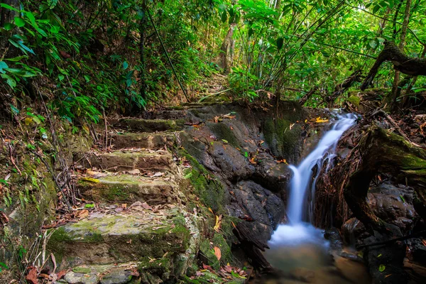 Vattenfall, Sra Nang Manora Forest Park vattenfall — Stockfoto