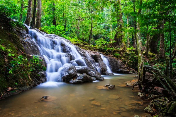 Waterval, Sra Nang Manora Forest Park waterval — Stockfoto