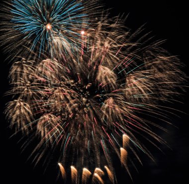 güzel renkli tatil havai fişek