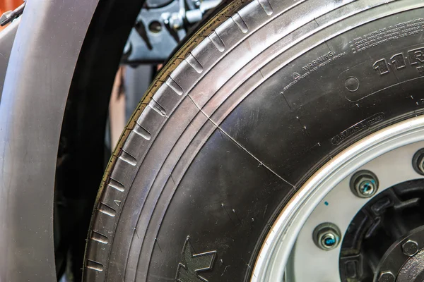 Wheels of  truck — Stock Photo, Image