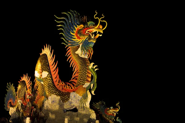 Drachenstatue Drache in der Nacht — Stockfoto