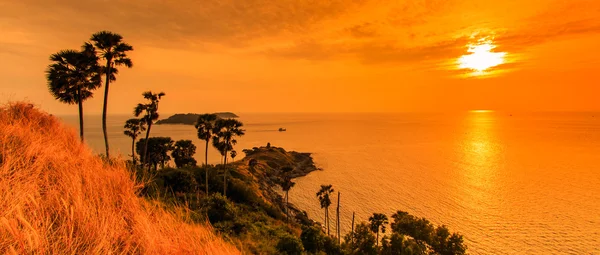 Vista sul tramonto Promthep Cape — Foto Stock