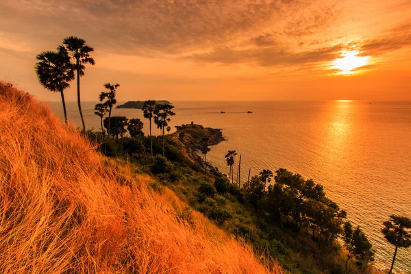 Vista sul tramonto Promthep Cape — Foto Stock