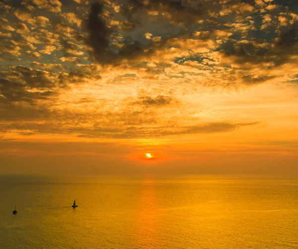 Pôr do sol no mar — Fotografia de Stock