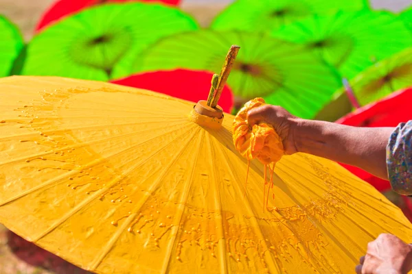 Κύριο χρώμα ασιατικές ομπρέλα — Φωτογραφία Αρχείου