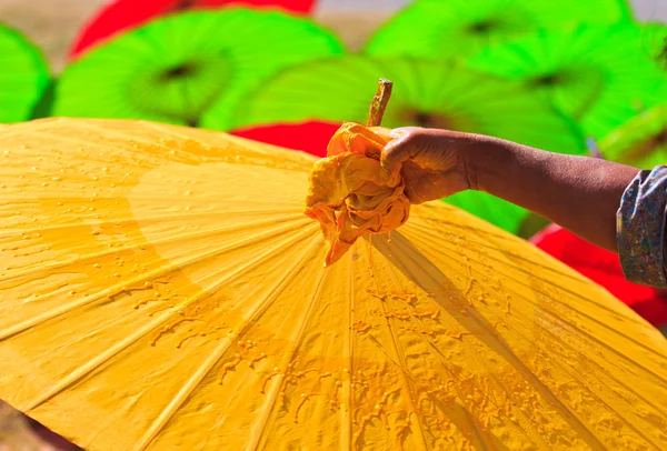 Master paint Asian umbrella's — Stock Photo, Image