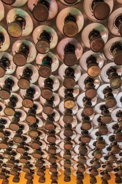 Aydınlatılmış kasırga lambalar ve fenerler