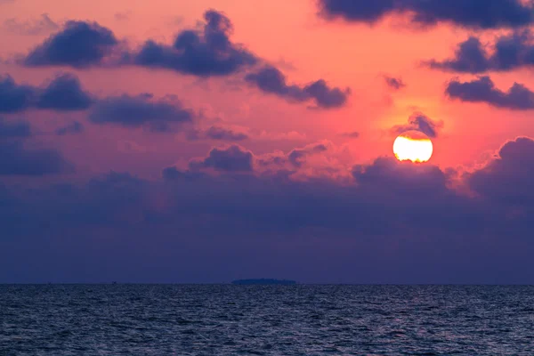 Sonnenuntergang am Meer — Stockfoto