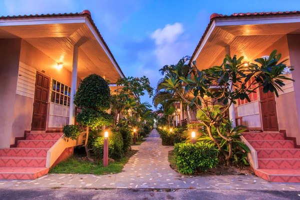 Resort hotel and bungalow — Stock Photo, Image