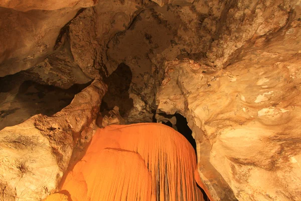 Cave pranangnai i Koh Phi Phi national park — Stockfoto