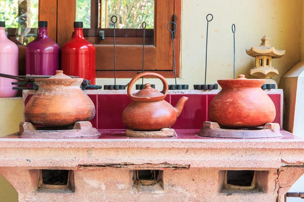 Oude keuken oude keuken en oude kachel — Stockfoto