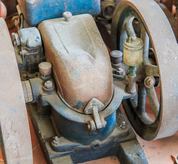 Velho motor máquina de tração código de água velha — Fotografia de Stock