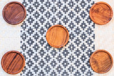 cam için ahşap bardak altlıkları