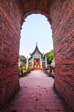 Eski ahşap Temple of Wat Lok Molee