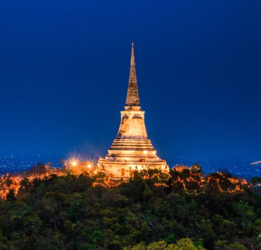 Alacakaranlık ışık akşam ışık Phra Nakhon Khiri Phetchaburi içinde