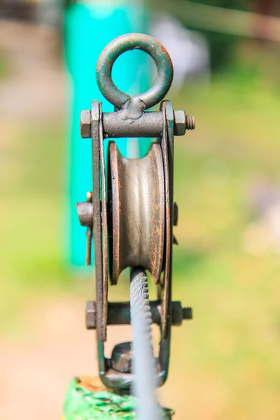 Pulley with rope — Stock Photo, Image