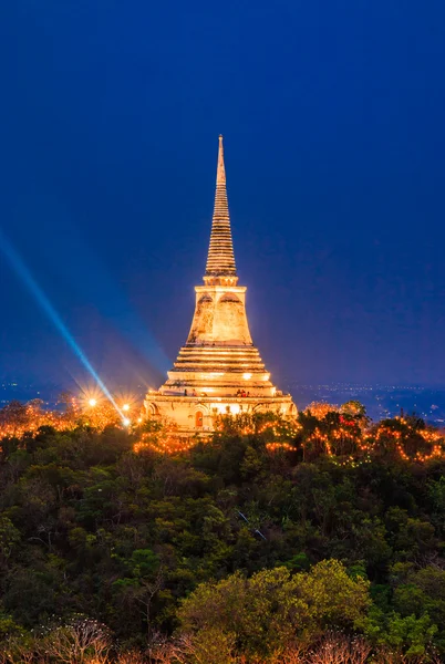 Alacakaranlık ışık akşam ışık Phra Nakhon Khiri Phetchaburi içinde