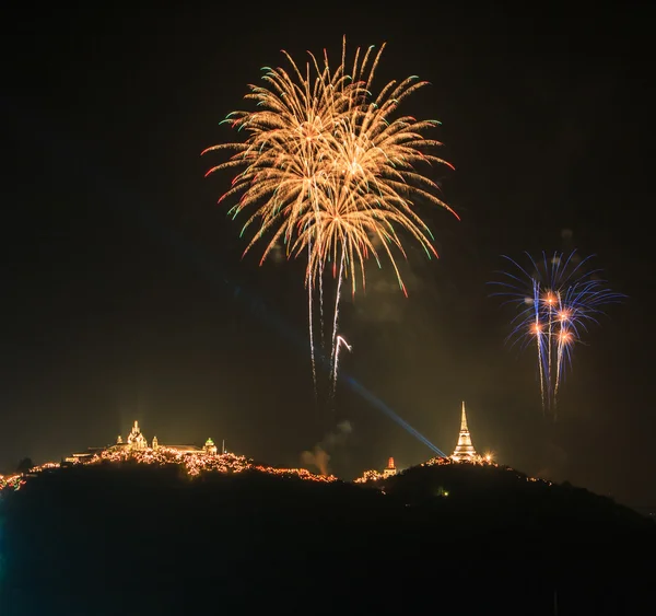 Bellissimi fuochi d'artificio — Foto Stock