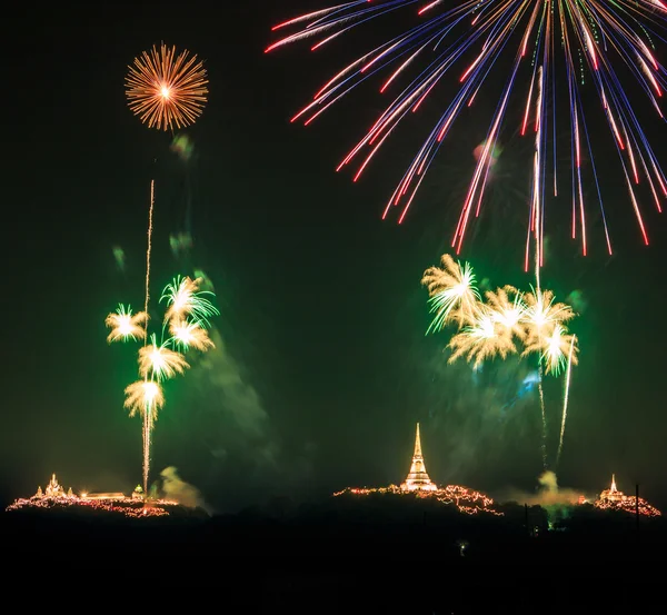 Bellissimi fuochi d'artificio — Foto Stock