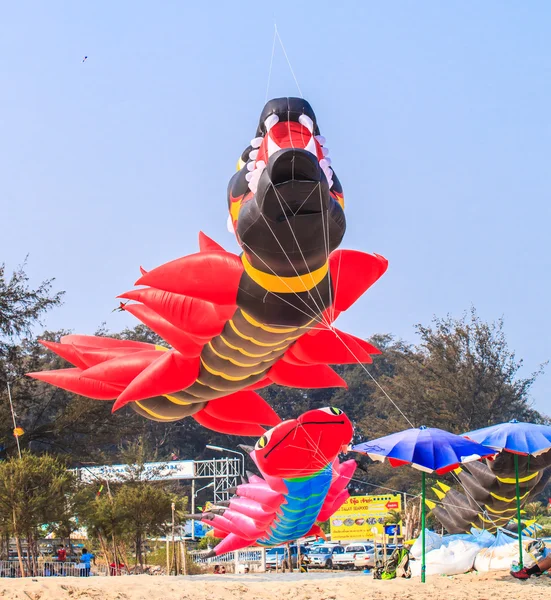 Международный фестиваль воздушных змеев в Таиланде — стоковое фото