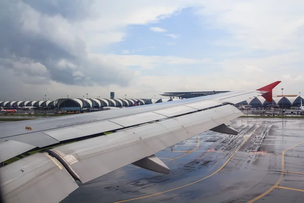 Flugzeugflügel — Stockfoto