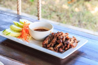 Fırında kuzu pirzola