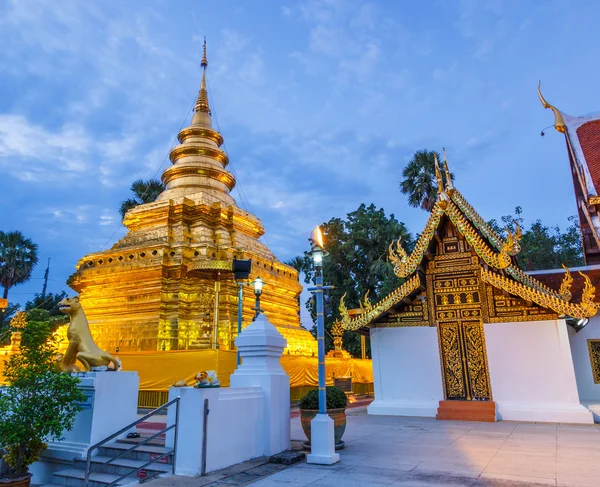 Templo Wat Phra Sri Chomtong — Foto de Stock