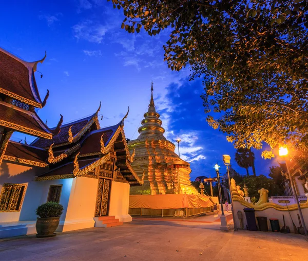 Świątynia Wat Phra Sri Chomtong — Zdjęcie stockowe