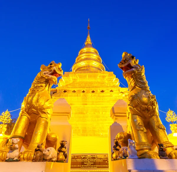 Храм Ват Пхра Шри Чомтонг — стоковое фото