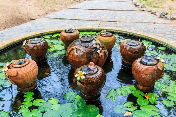 Brunnen im Park — Stockfoto