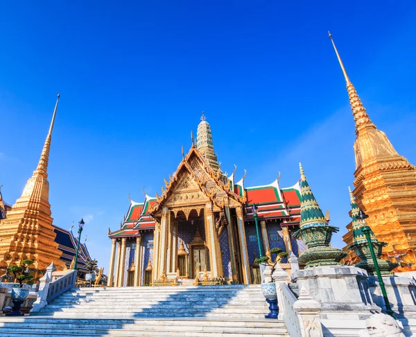 Temple of  Emerald Buddha in Bangkok — Stock Photo, Image