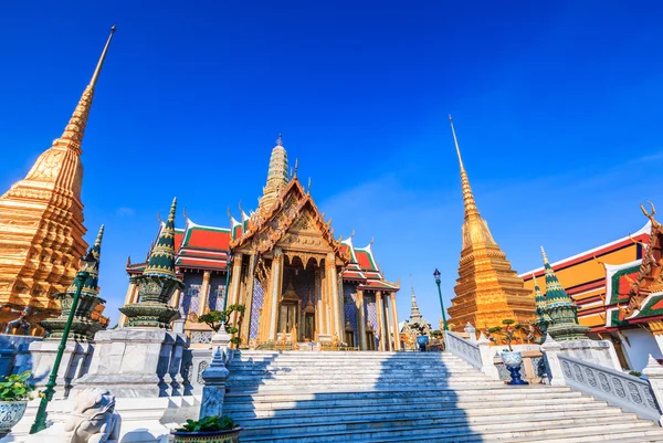 Templo de Buda Esmeralda en Bangkok —  Fotos de Stock