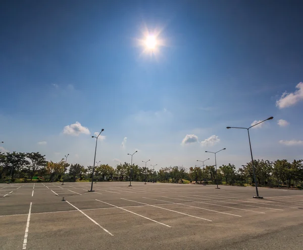 Empty parking lot — Stock Photo, Image