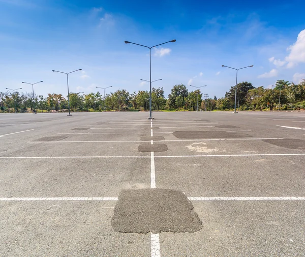 Empty parking lot — Stock Photo, Image