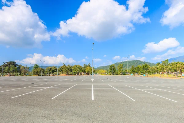 Empty parking lot — Stock Photo, Image