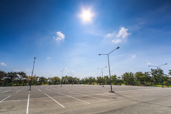 Lege parkeerplaats — Stockfoto