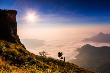 Phu Chi Fa güneş doğarken