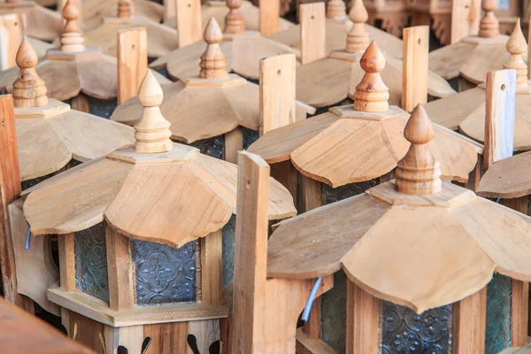 Lampen zijn gemaakt van hout — Stockfoto