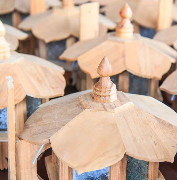 Lampen zijn gemaakt van hout — Stockfoto