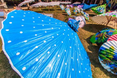 Kağıt şemsiyeler Tayland