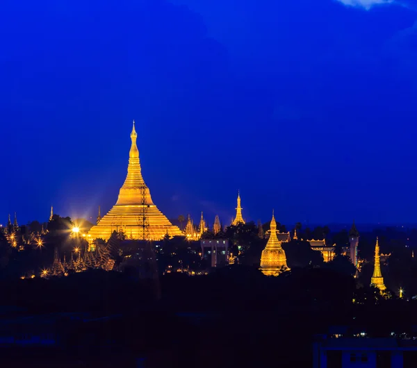 Shwedagon Pagoda w Yangon — Zdjęcie stockowe