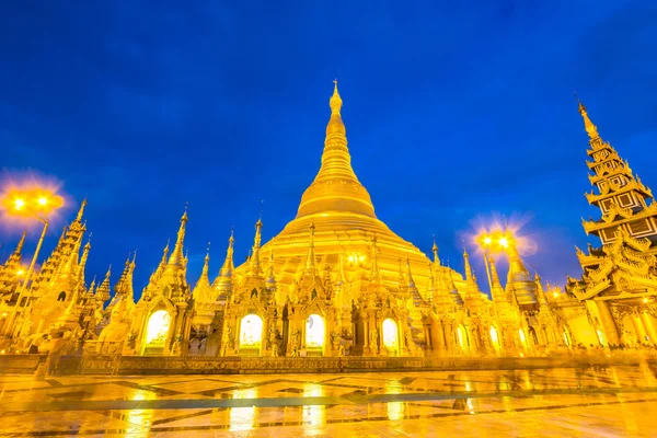 Pagoda Shwedagon di Yangon — Stok Foto