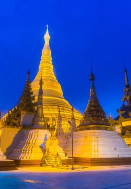 shwedagon pagoda yangon yapılan