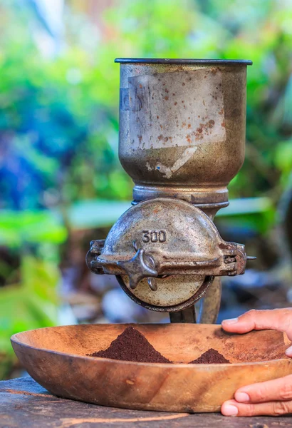 Traditionella kaffekvarn — Stockfoto