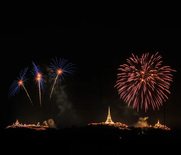 Hermosos fuegos artificiales en celebración —  Fotos de Stock