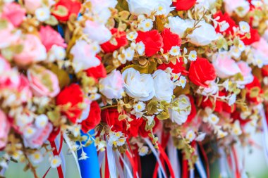 Çiçekler buket düzenlemek