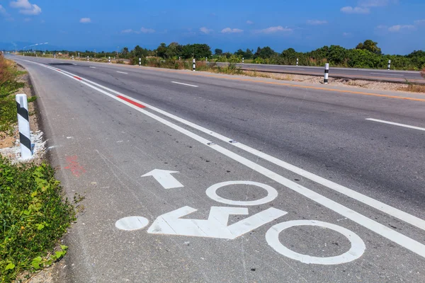 Carril bici en la carretera —  Fotos de Stock